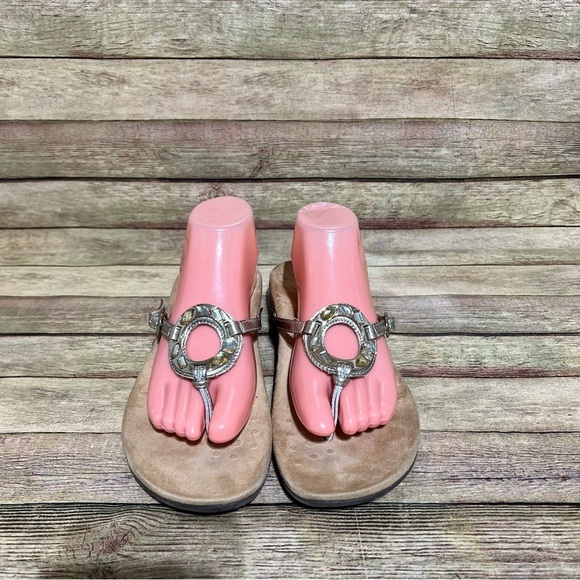 Vionic Ricci Thong Sandals - Picture 5 of 8